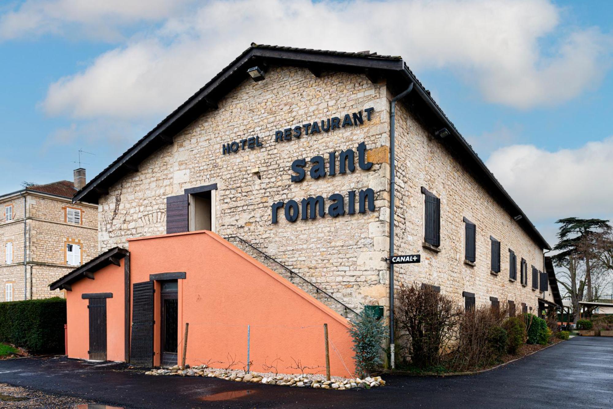 Logis Hotel-Restaurant Saint Romain Anse Bagian luar foto