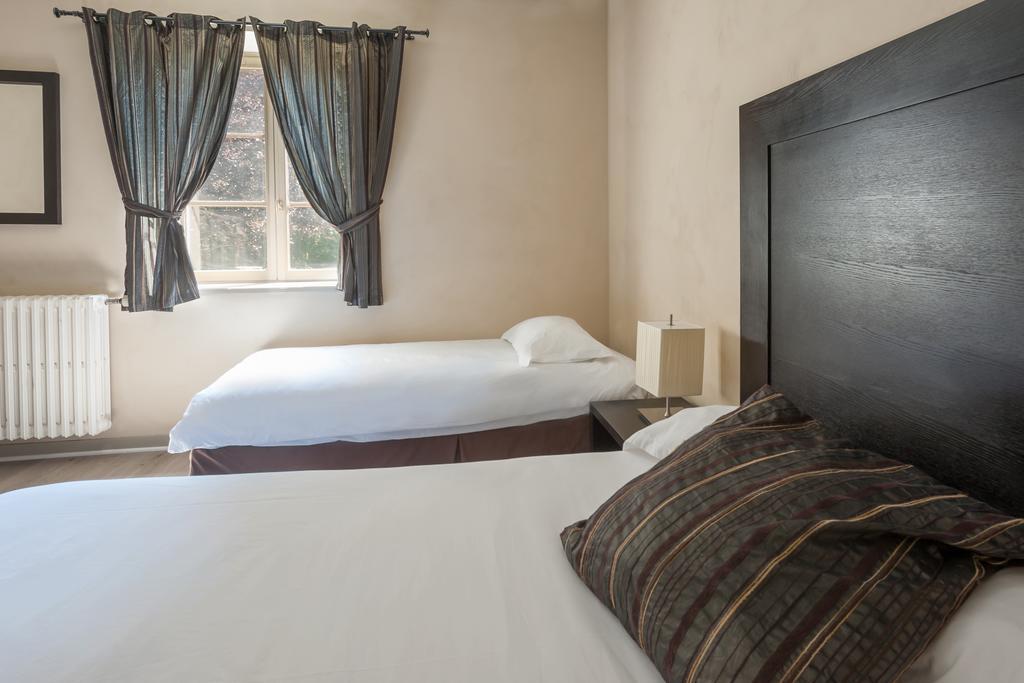 Logis Hotel-Restaurant Saint Romain Anse Bagian luar foto